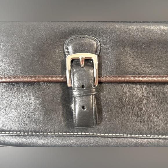 COACH Vintage Black Leather Wristlet - Picture 3 of 8